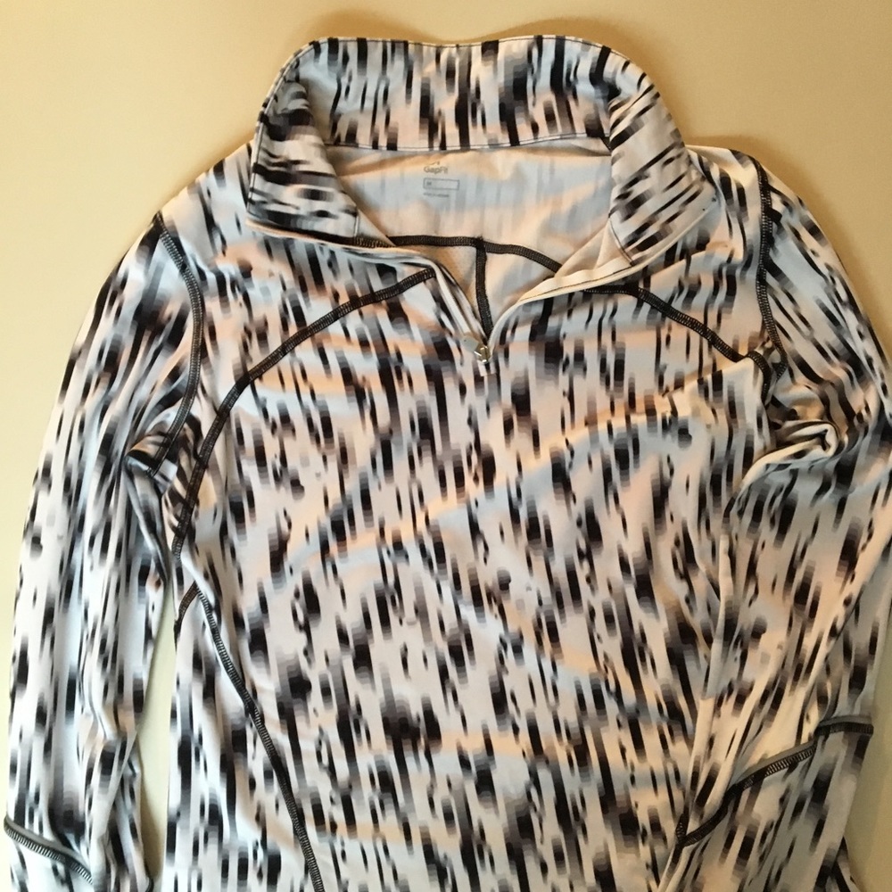 Gap Workout zipper shirt